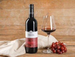 Pinot Noir Remigen 2022 75cl EW 6er Kart